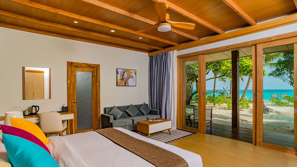 غرفة نوم الفيلا المطلة على الشاطئ، Fiyavalhu Maldives