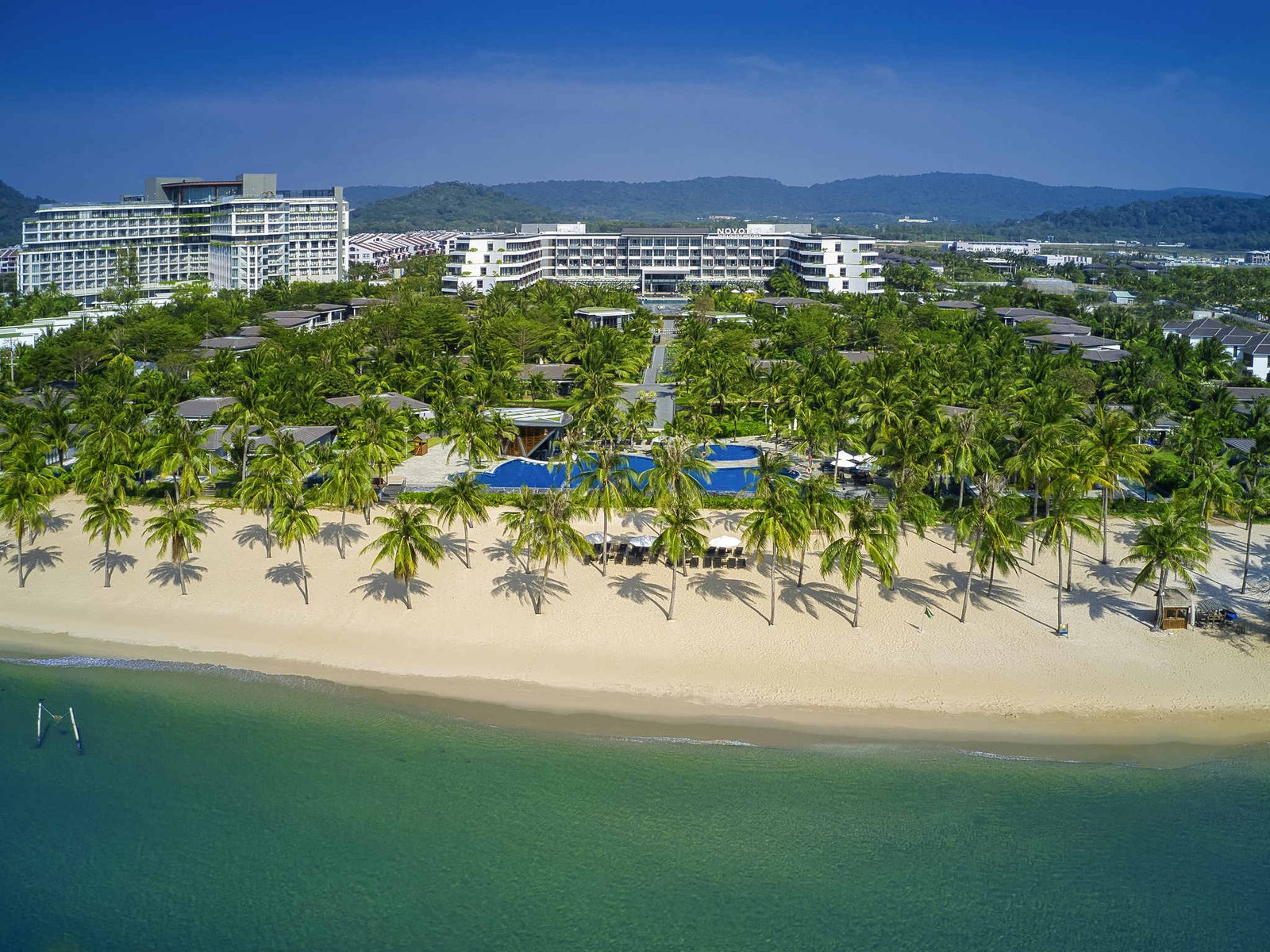 منظر جوي للمنتجع على شاطئ ترونغ، Novotel Phu Quoc Resort