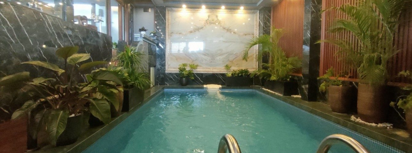 المسبح الداخلي، Rex Hanoi Hotel