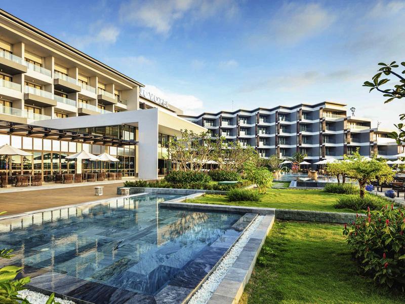 المسبح الرئيسي والحدائق، Novotel Phu Quoc Resort
